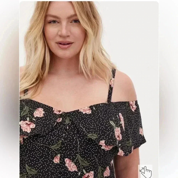 NWT Torrid Georgette Ruffle Cold Shoulder Blouse Floral Black Sz 4X (26) - Picture 4 of 8